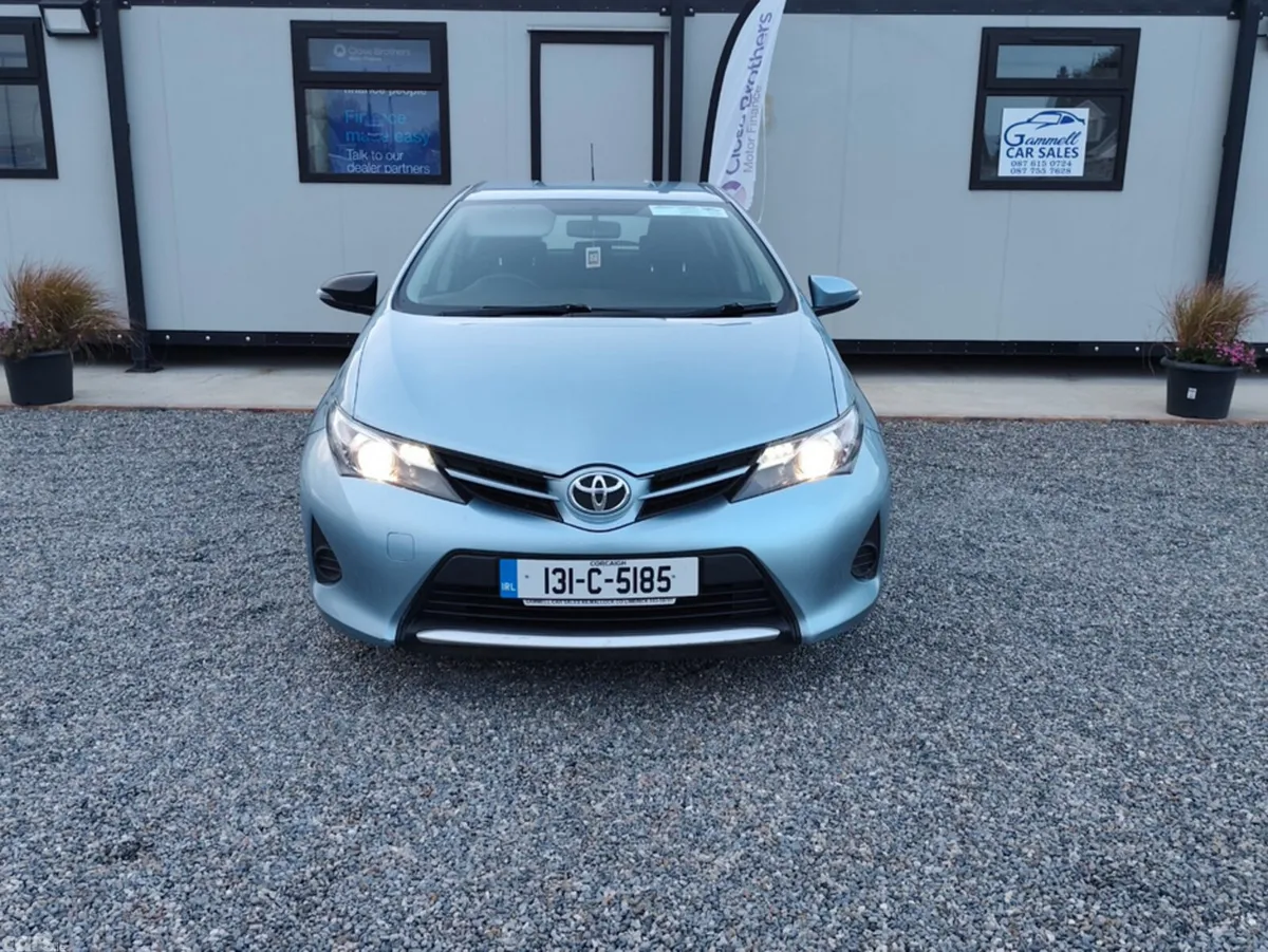 Toyota Auris Estate, Petrol, 2013, Blue