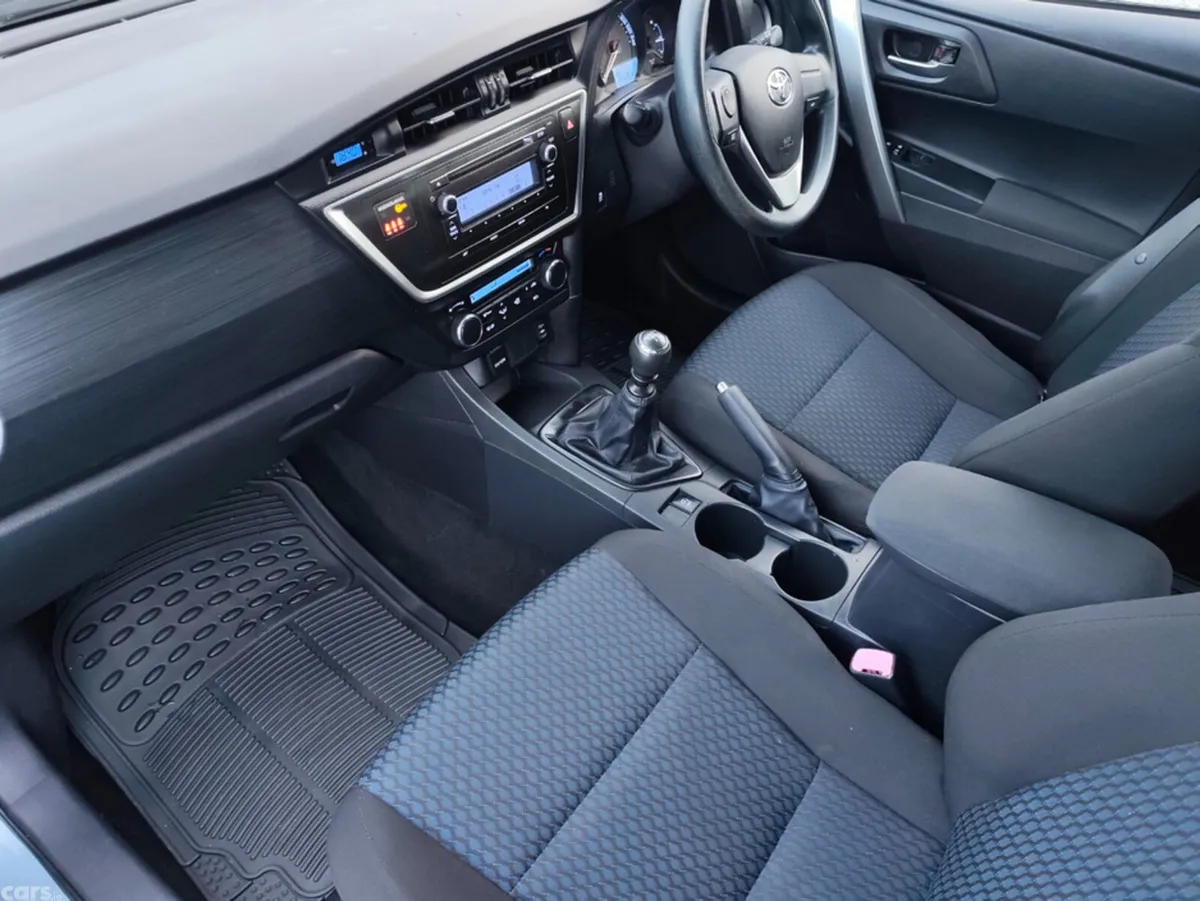 Toyota Auris Estate, Petrol, 2013, Blue