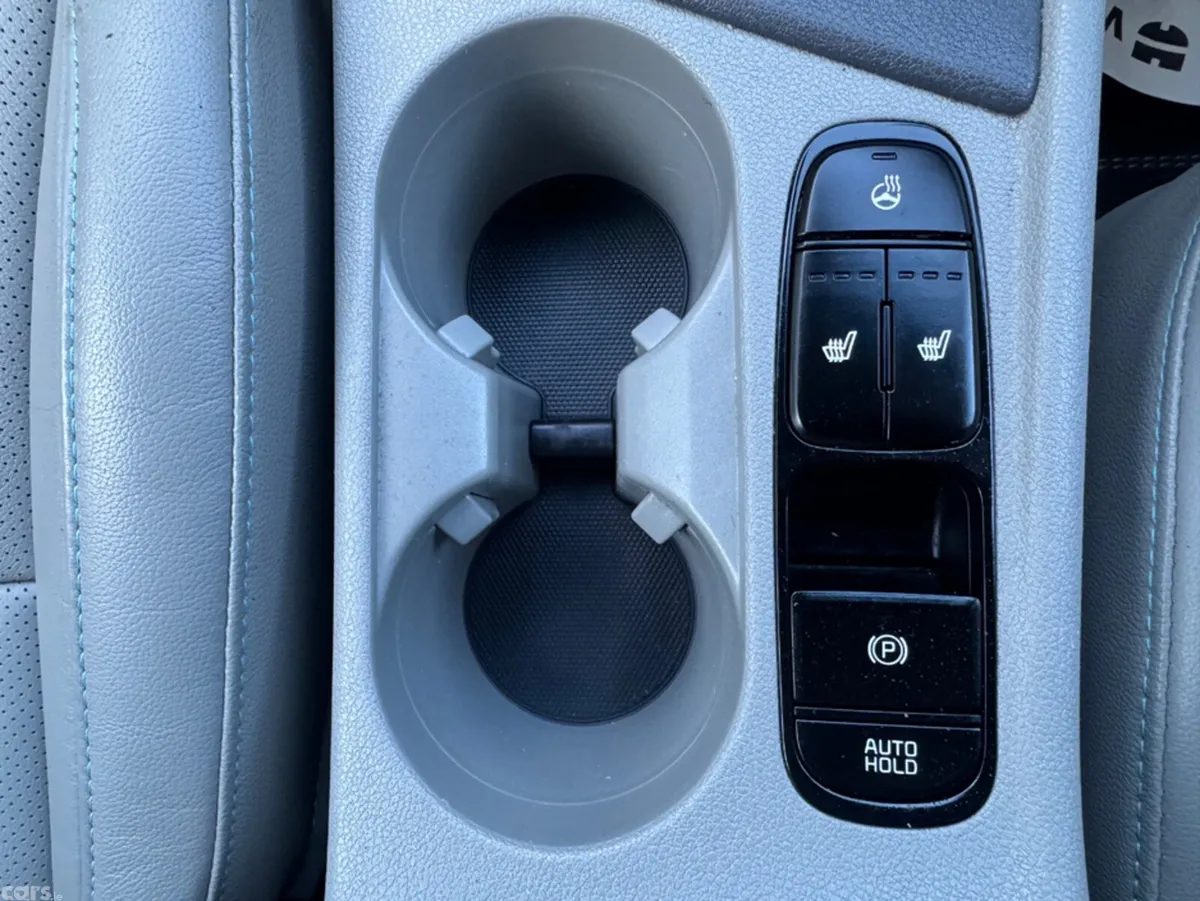 Kia Niro Hatchback, Petrol Plug-in Hybrid, 2021, Blue