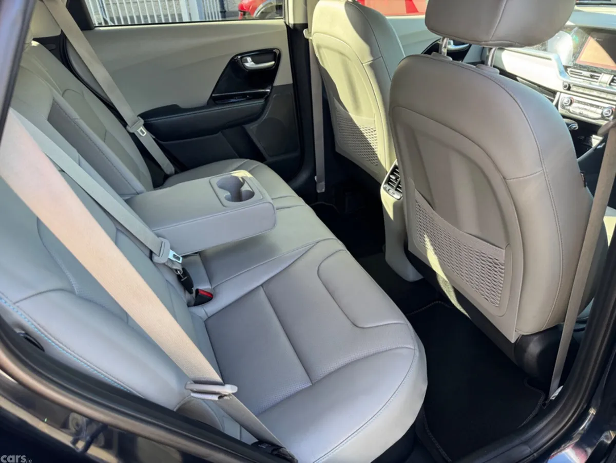 Kia Niro Hatchback, Petrol Plug-in Hybrid, 2021, Blue