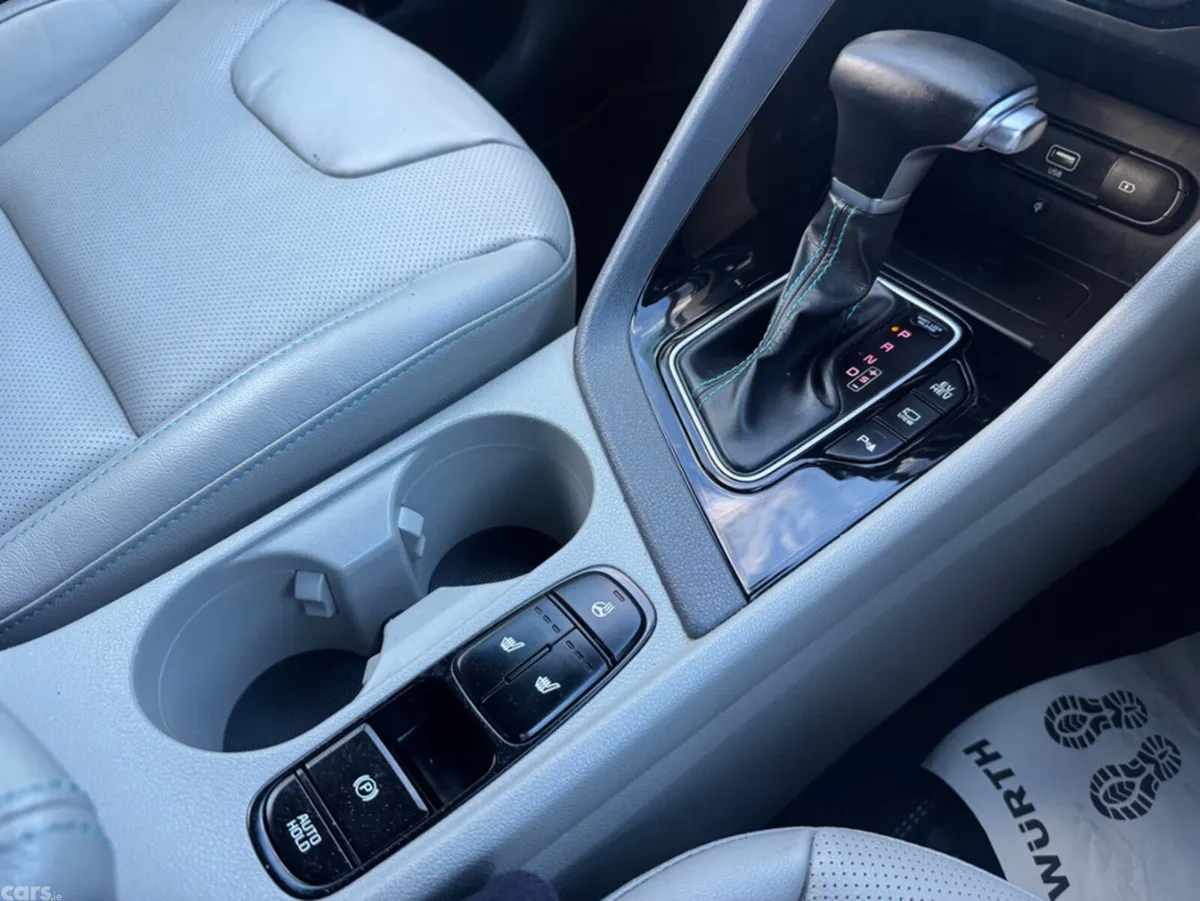 Kia Niro Hatchback, Petrol Plug-in Hybrid, 2021, Blue