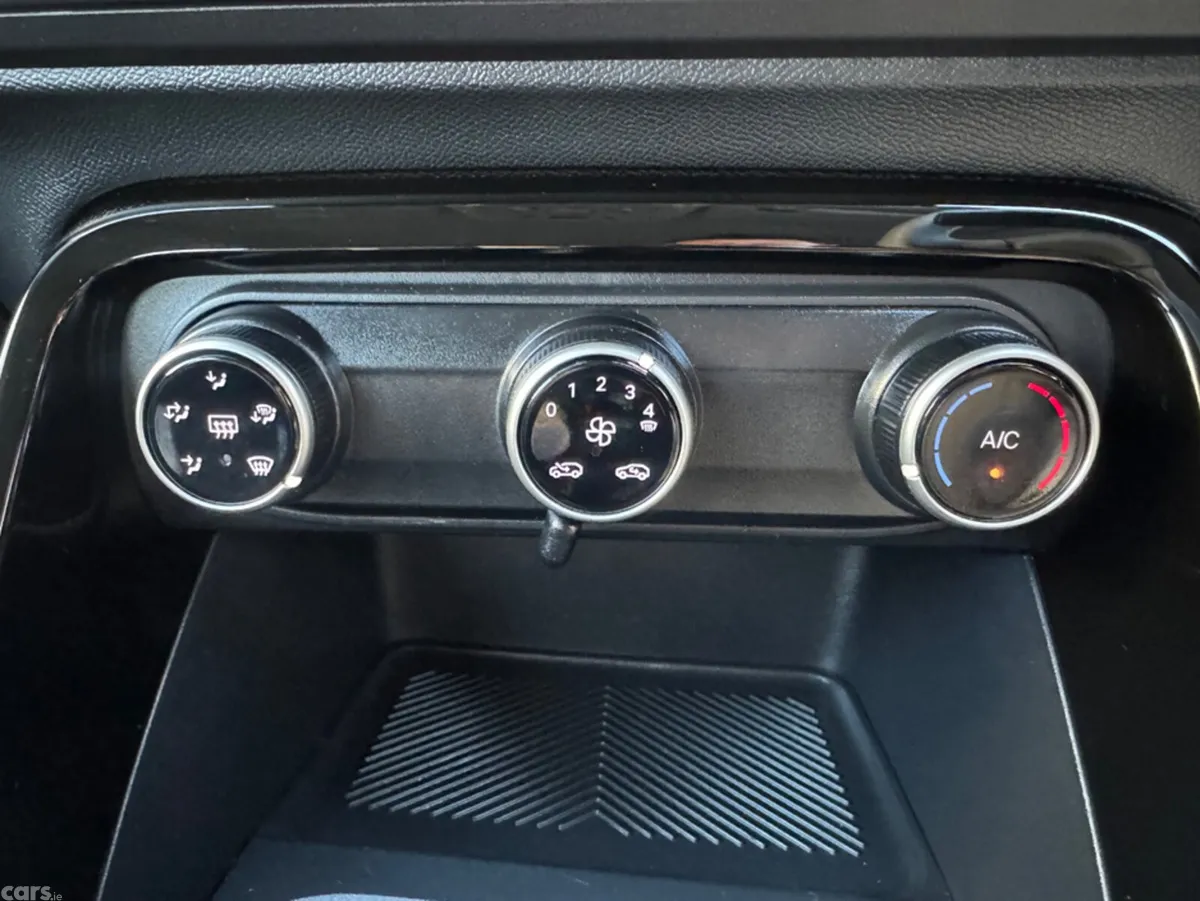 Citroen C3 Hatchback, Petrol, 2025, White