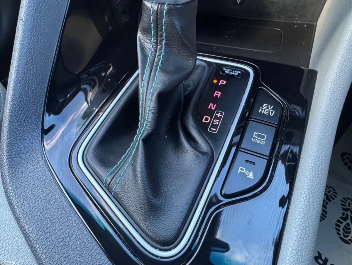 Kia Niro Hatchback, Petrol Plug-in Hybrid, 2021, Blue