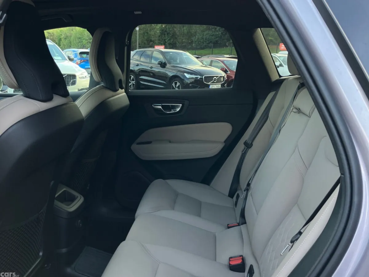 Volvo XC60 SUV, Petrol Plug-in Hybrid, 2026, Silver