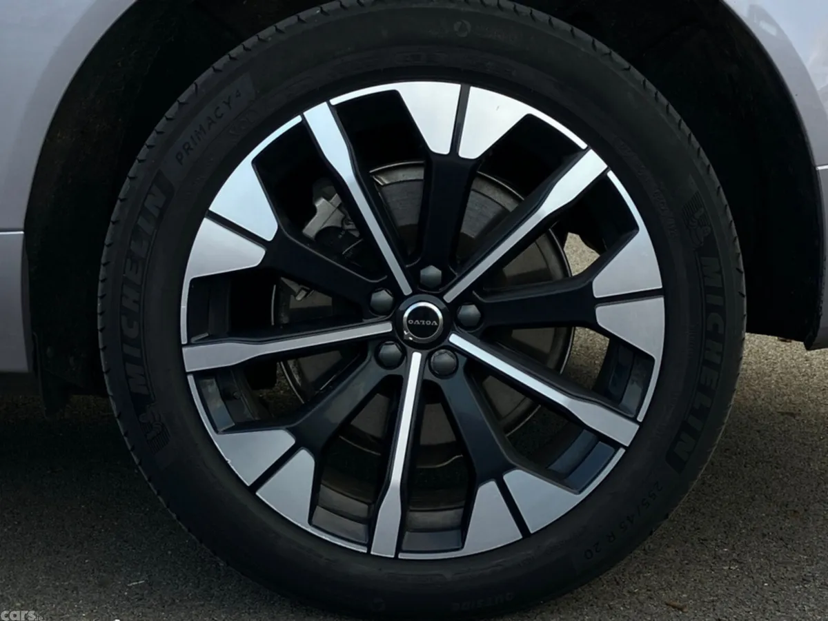 Volvo XC60 SUV, Petrol Plug-in Hybrid, 2026, Silver