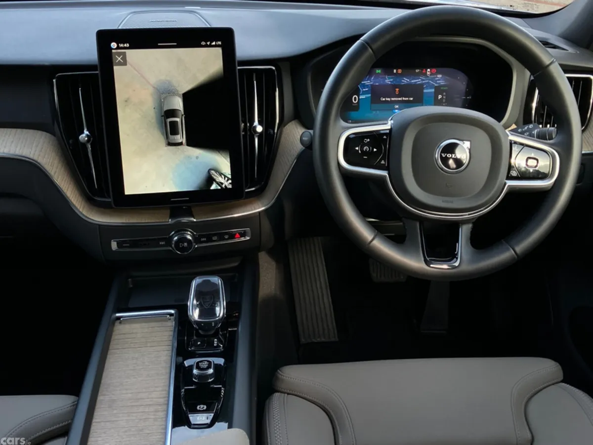 Volvo XC60 SUV, Petrol Plug-in Hybrid, 2026, Silver