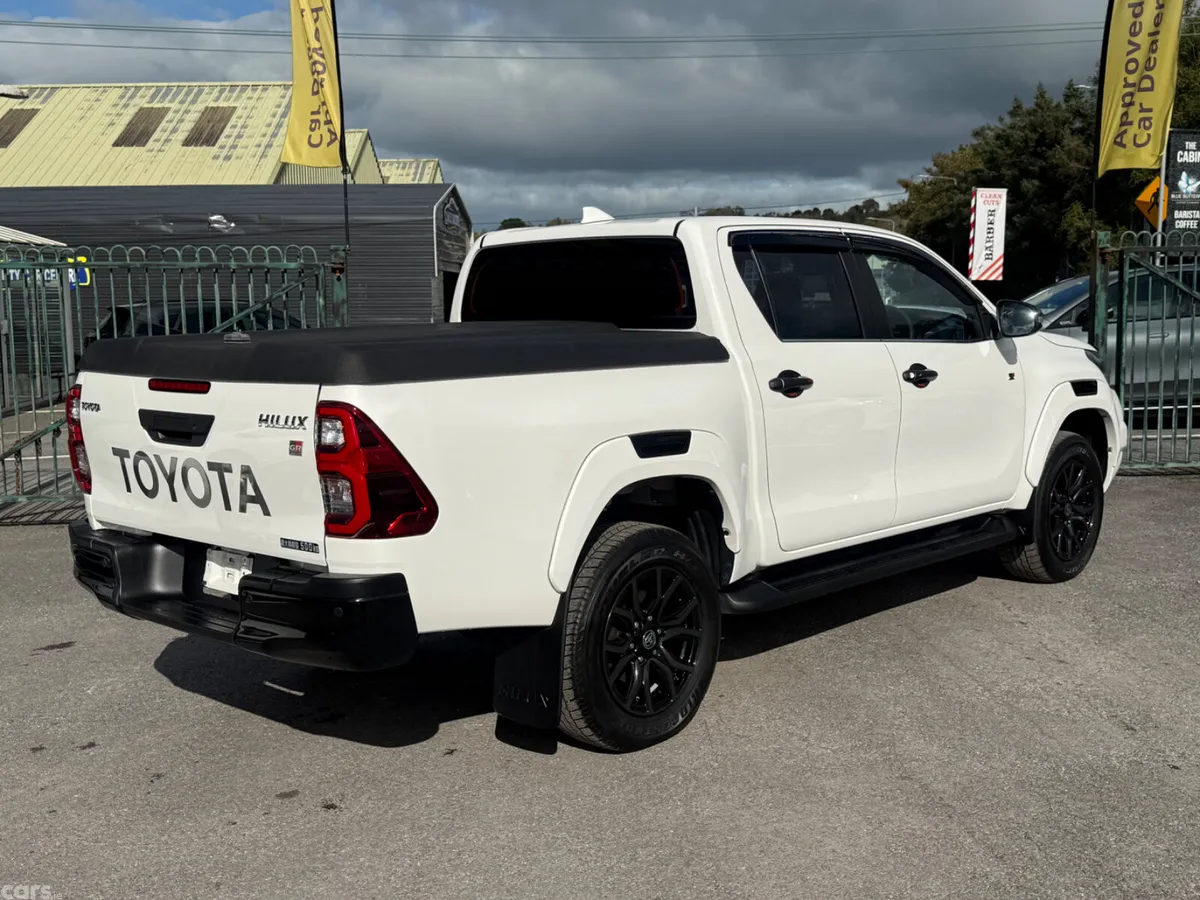 Toyota Hilux Pick Up, Diesel, 2023, White