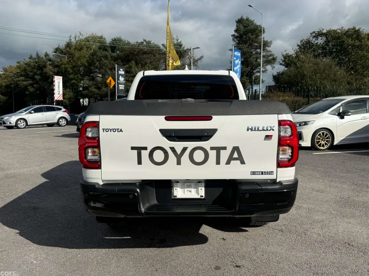 Toyota Hilux Pick Up, Diesel, 2023, White