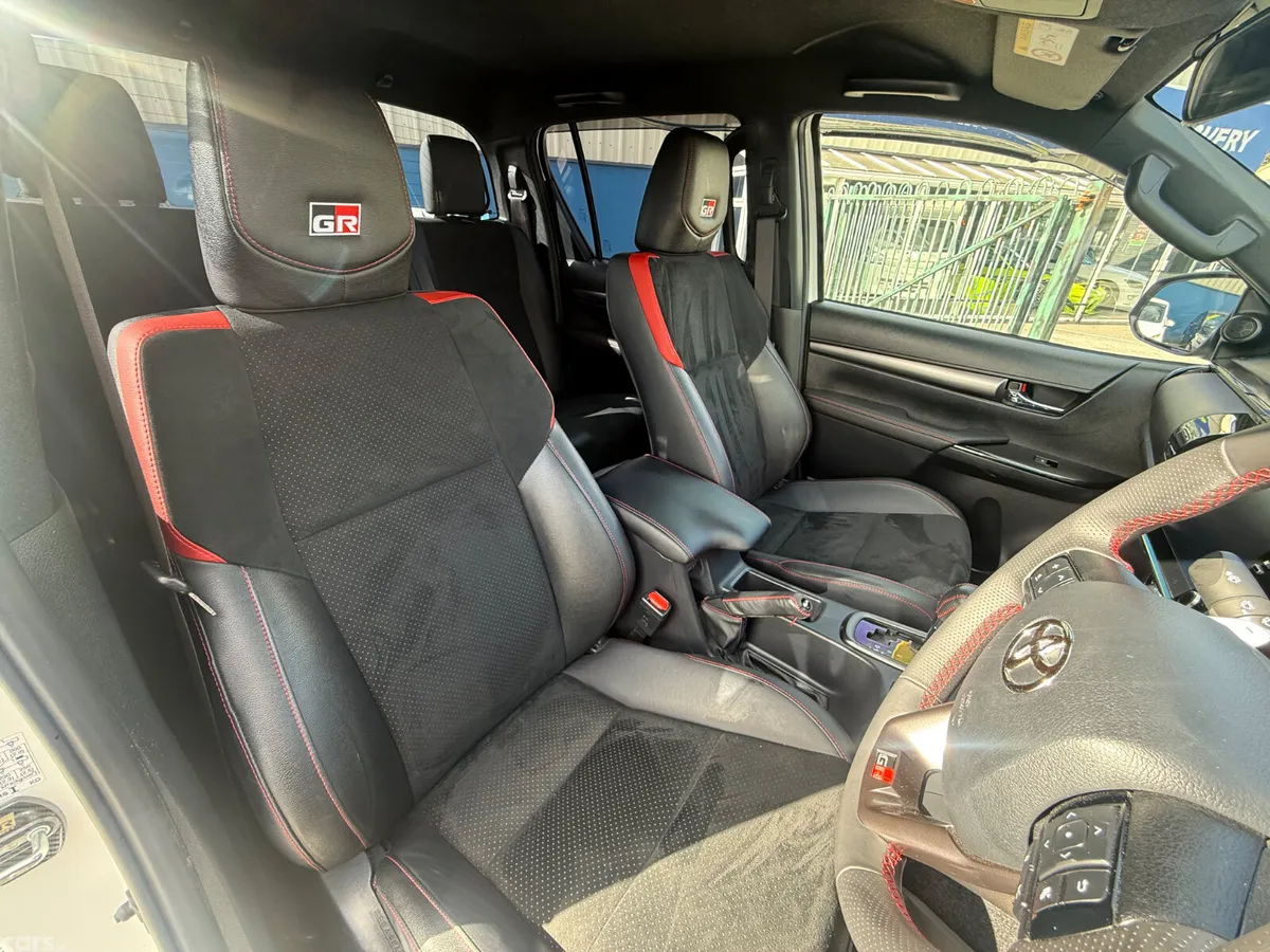 Toyota Hilux Pick Up, Diesel, 2023, White