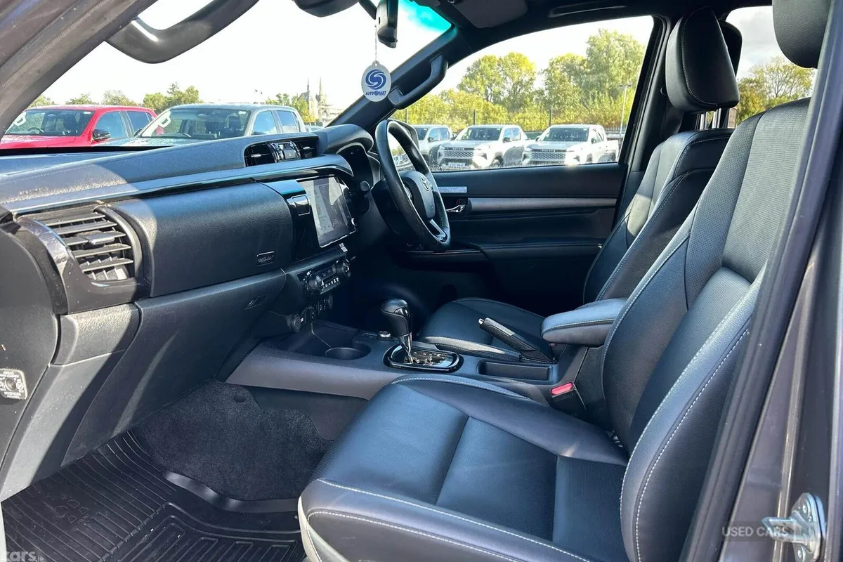 Toyota Hilux Pick Up, Diesel Hybrid, 2025, Grey