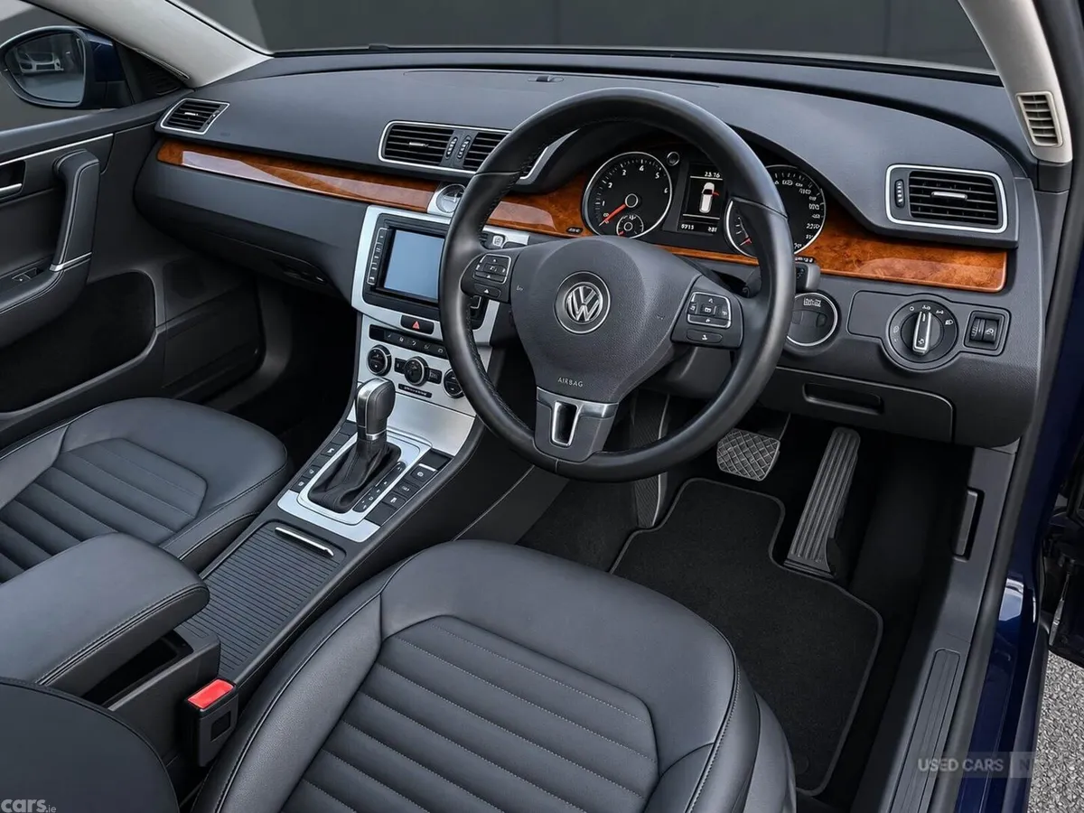 Volkswagen Passat , Petrol, 2014, Blue