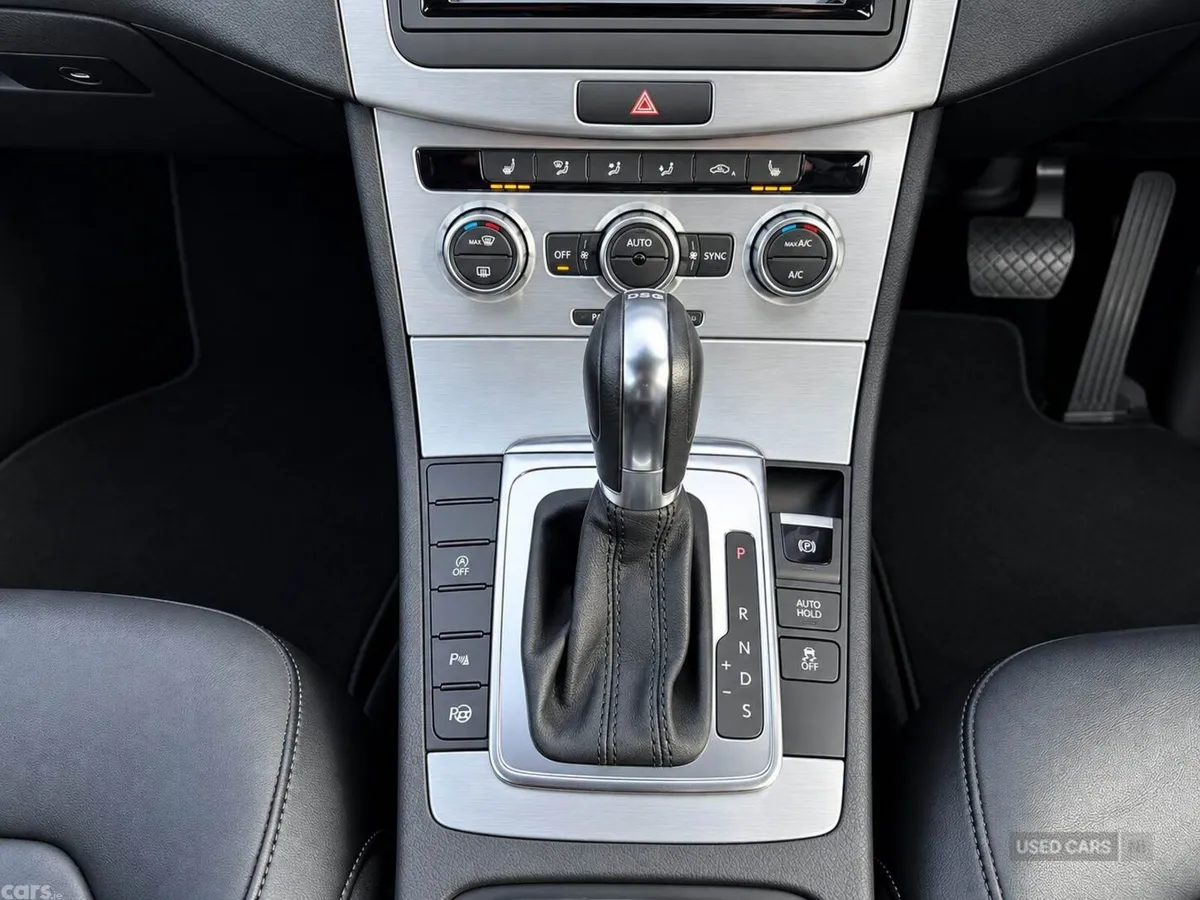 Volkswagen Passat , Petrol, 2014, Blue