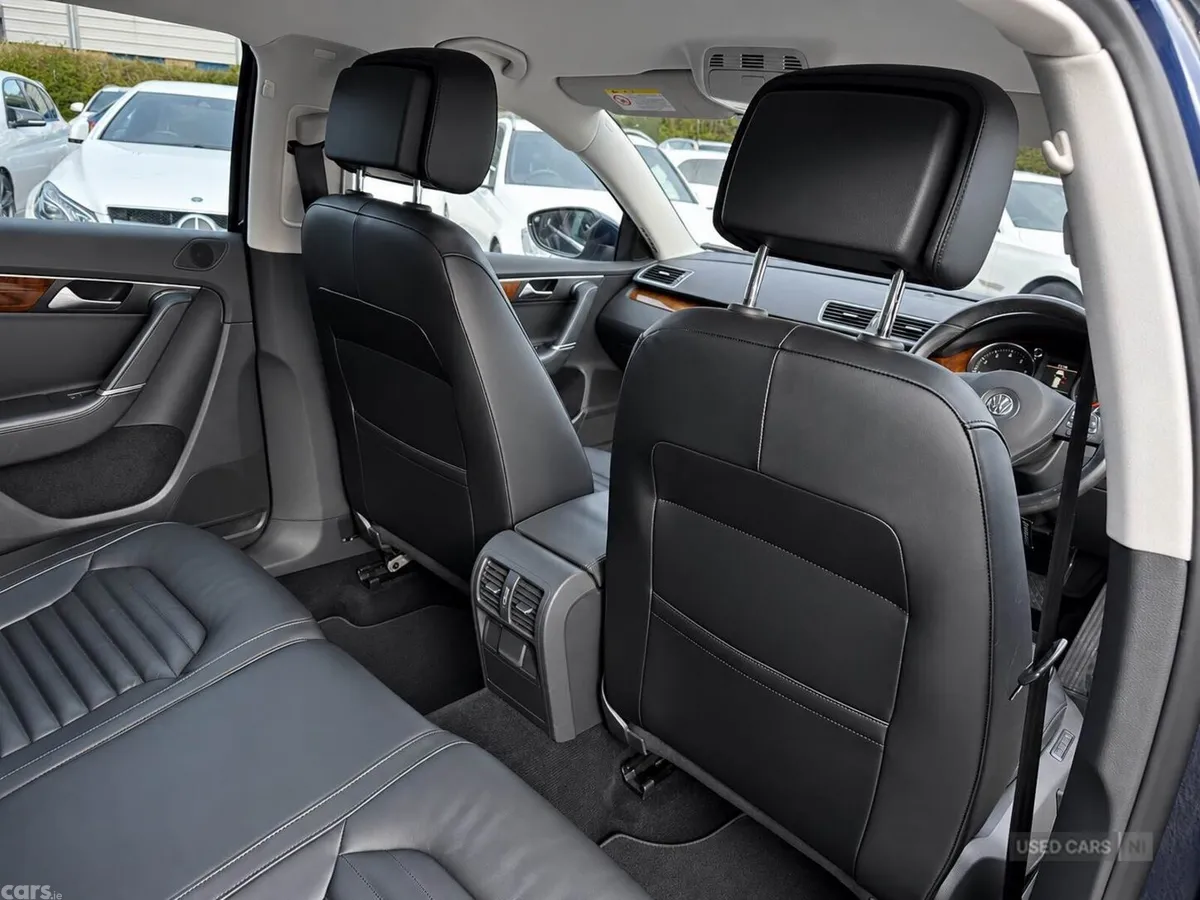 Volkswagen Passat , Petrol, 2014, Blue