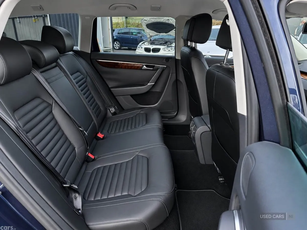 Volkswagen Passat , Petrol, 2014, Blue