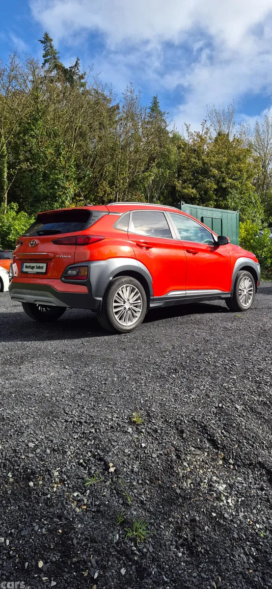 Hyundai KONA MPV, Petrol, 2020, Orange
