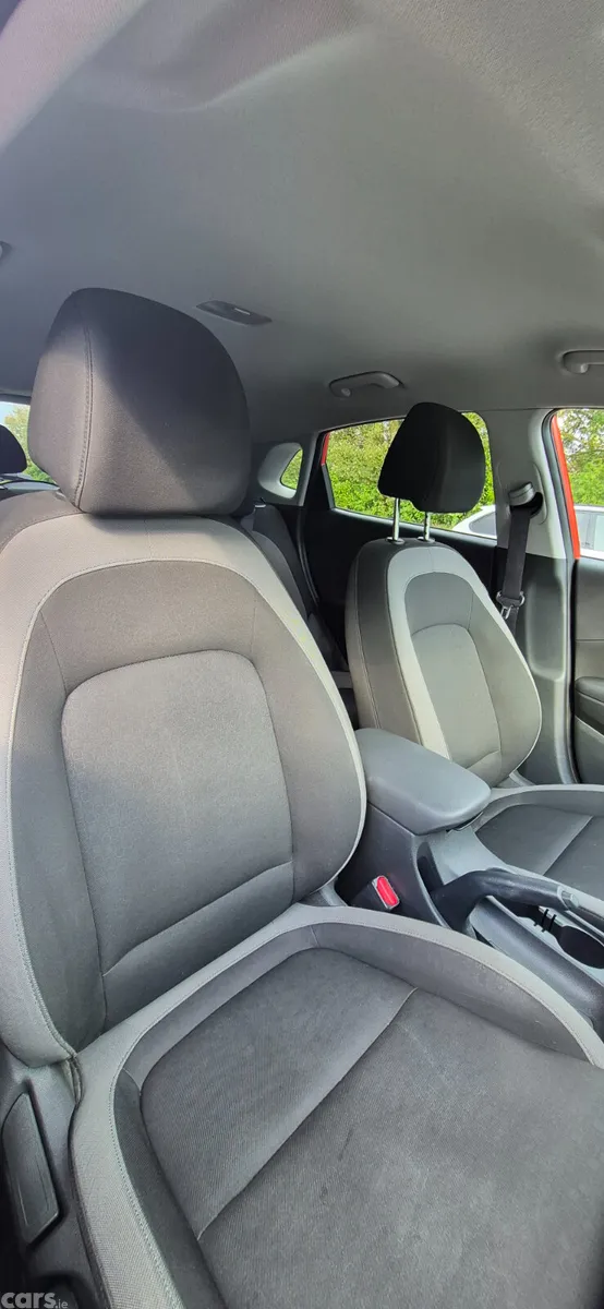 Hyundai KONA MPV, Petrol, 2020, Orange