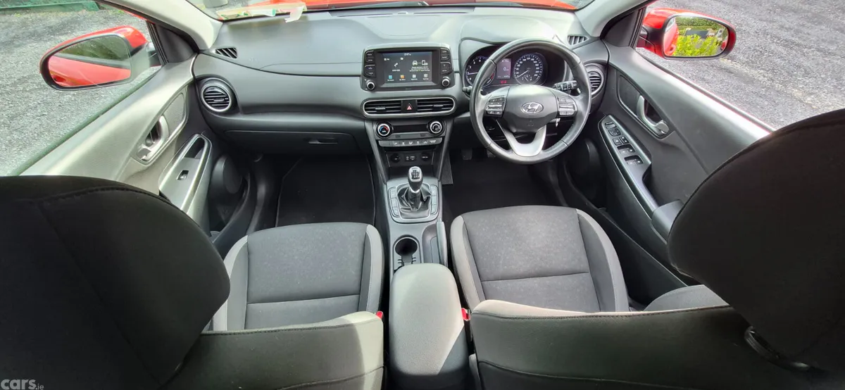 Hyundai KONA MPV, Petrol, 2020, Orange
