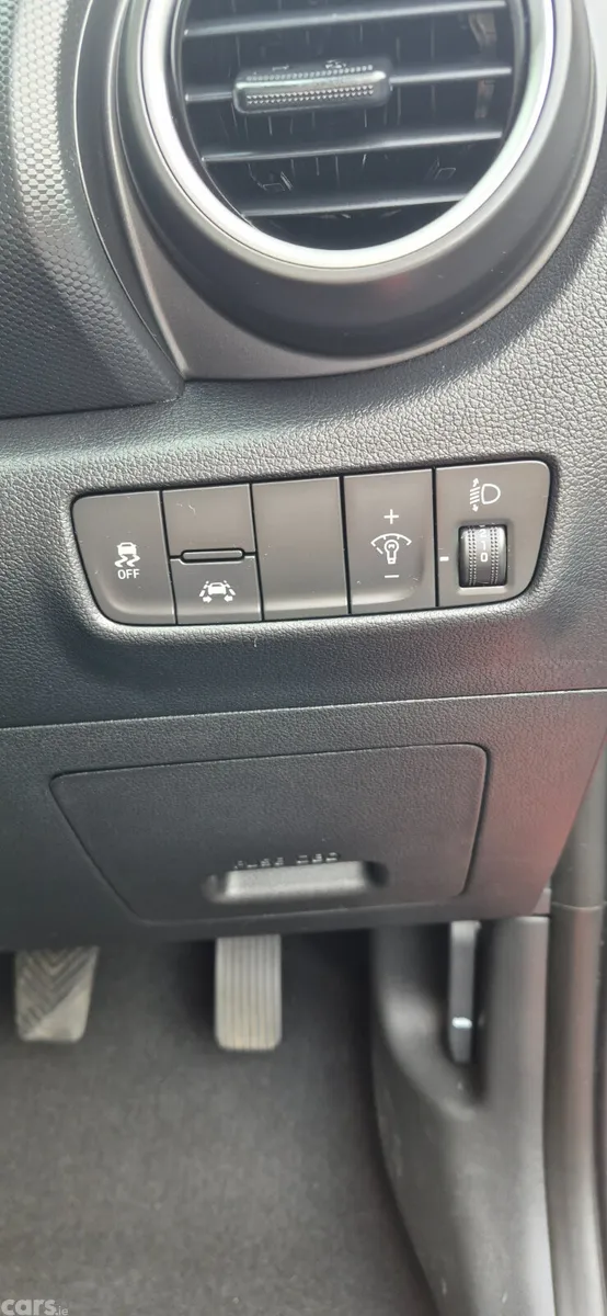 Hyundai KONA MPV, Petrol, 2020, Orange