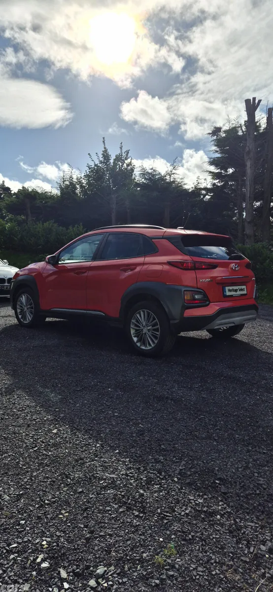 Hyundai KONA MPV, Petrol, 2020, Orange