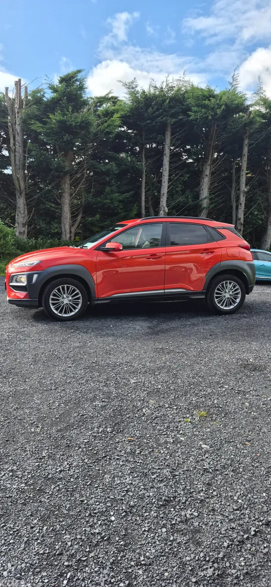 Hyundai KONA MPV, Petrol, 2020, Orange