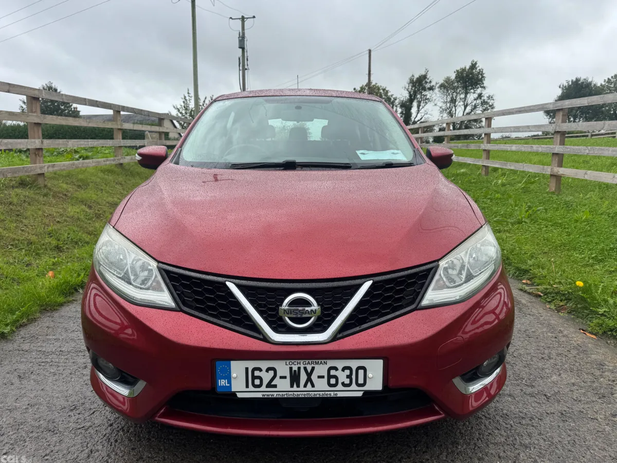 Nissan Pulsar Hatchback, Diesel, 2016, Red