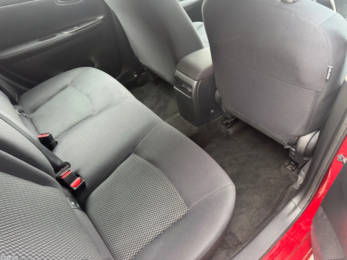 Nissan Pulsar Hatchback, Diesel, 2016, Red