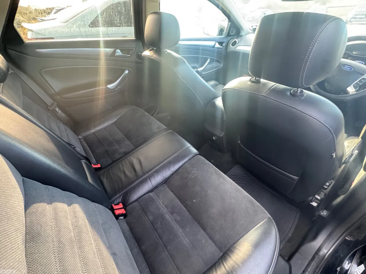 Ford Mondeo Hatchback, Diesel, 2011, Black