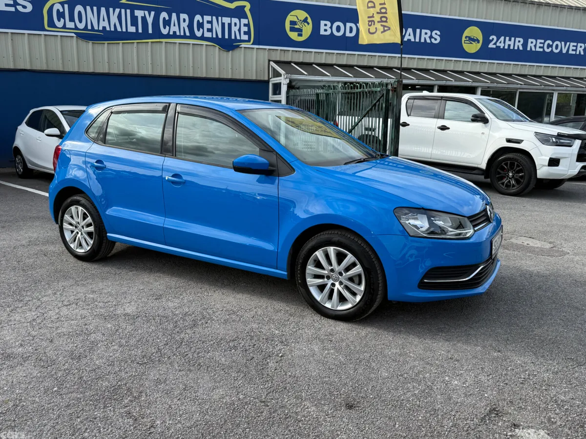 Volkswagen Polo Hatchback, Petrol, 2015, Blue