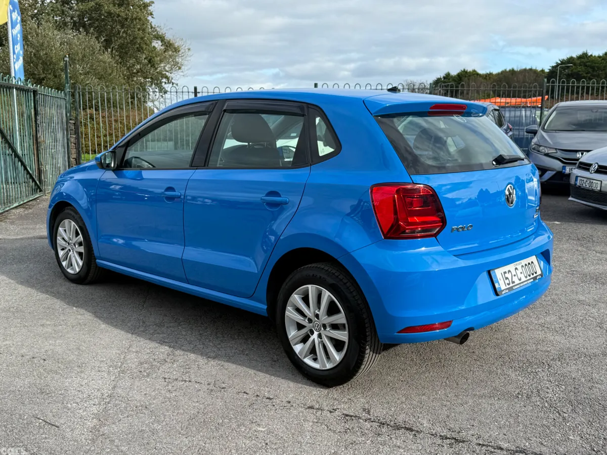 Volkswagen Polo Hatchback, Petrol, 2015, Blue