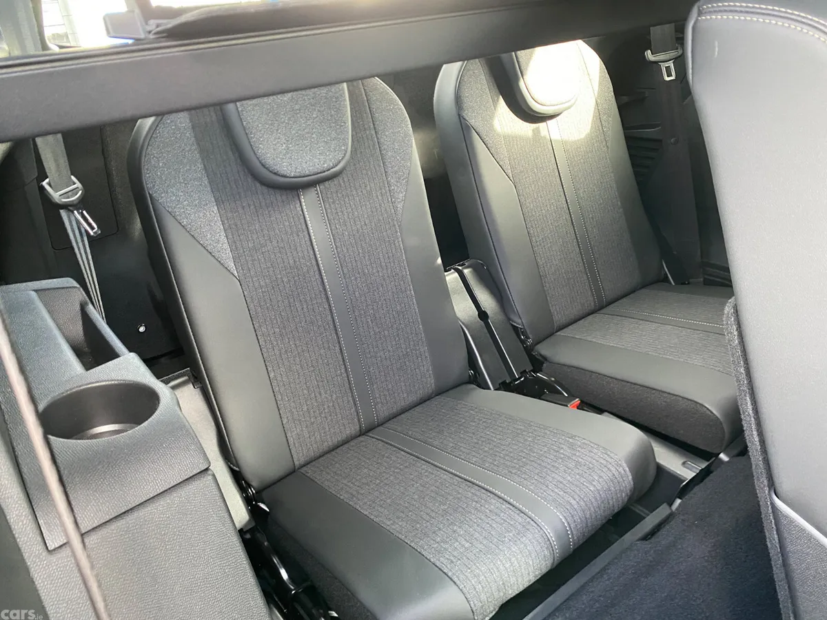 Peugeot 5008 MPV, Diesel, 2021, White