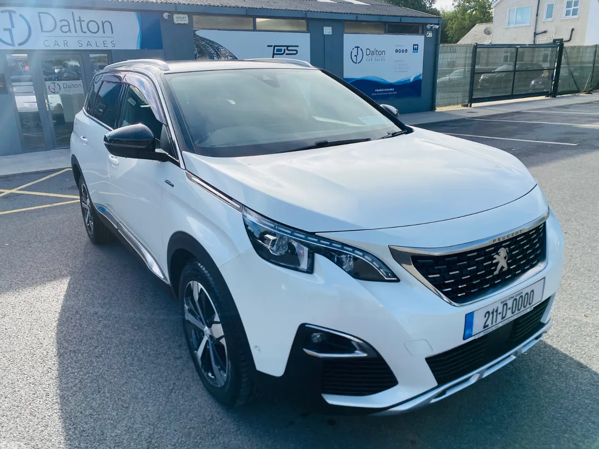 Peugeot 5008 MPV, Diesel, 2021, White
