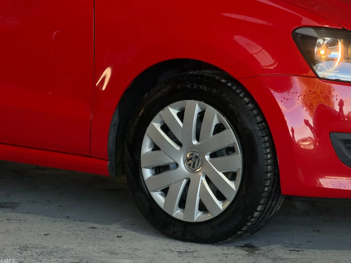 Volkswagen Polo Hatchback, Petrol, 2013, Red