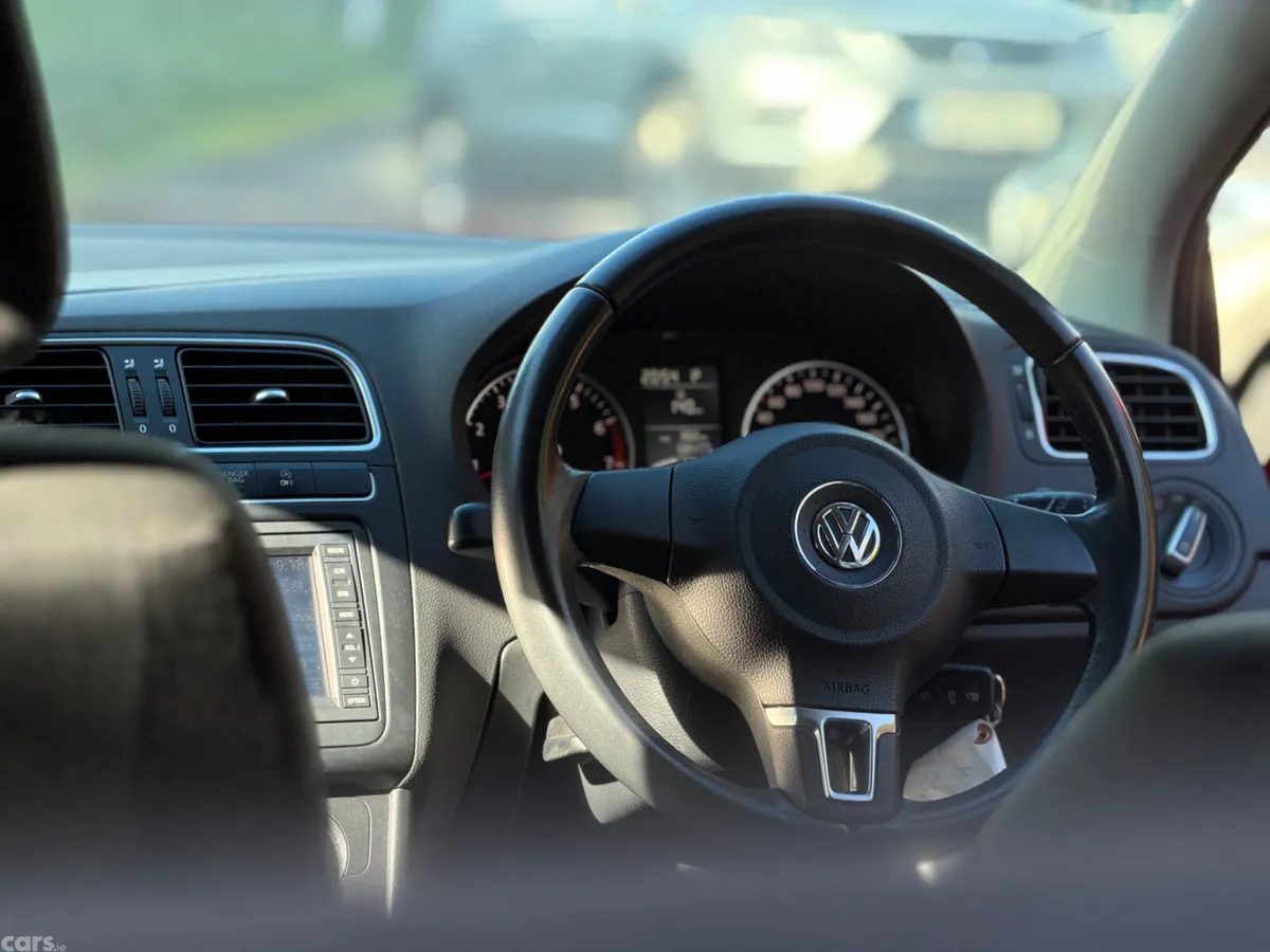 Volkswagen Polo Hatchback, Petrol, 2013, Red