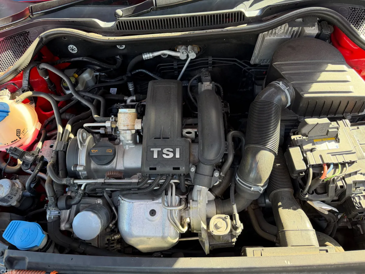 Volkswagen Polo Hatchback, Petrol, 2013, Red