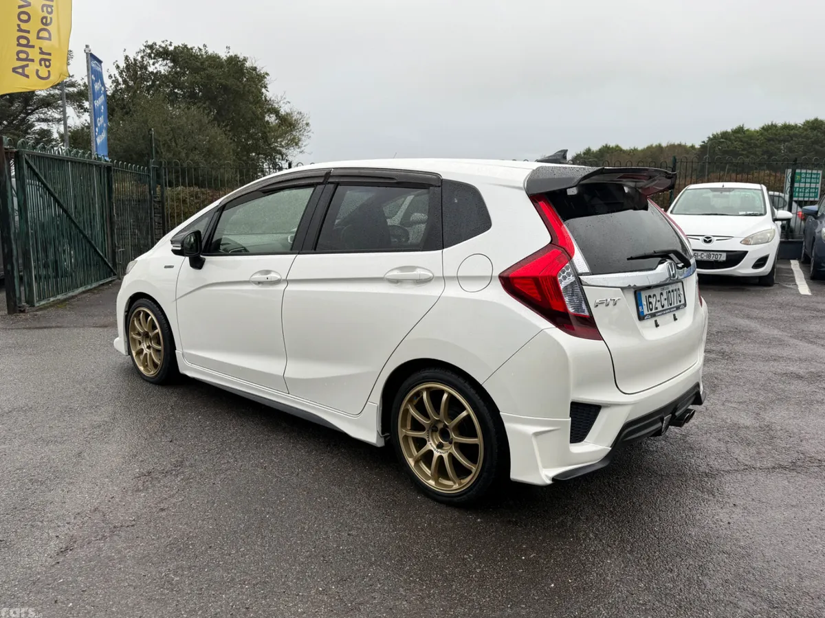 Honda Fit Hatchback, Petrol Hybrid, 2016, White
