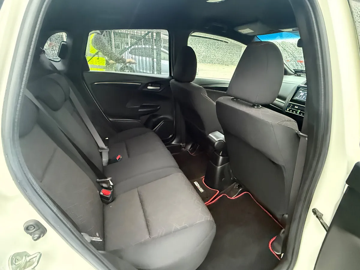 Honda Fit Hatchback, Petrol Hybrid, 2016, White