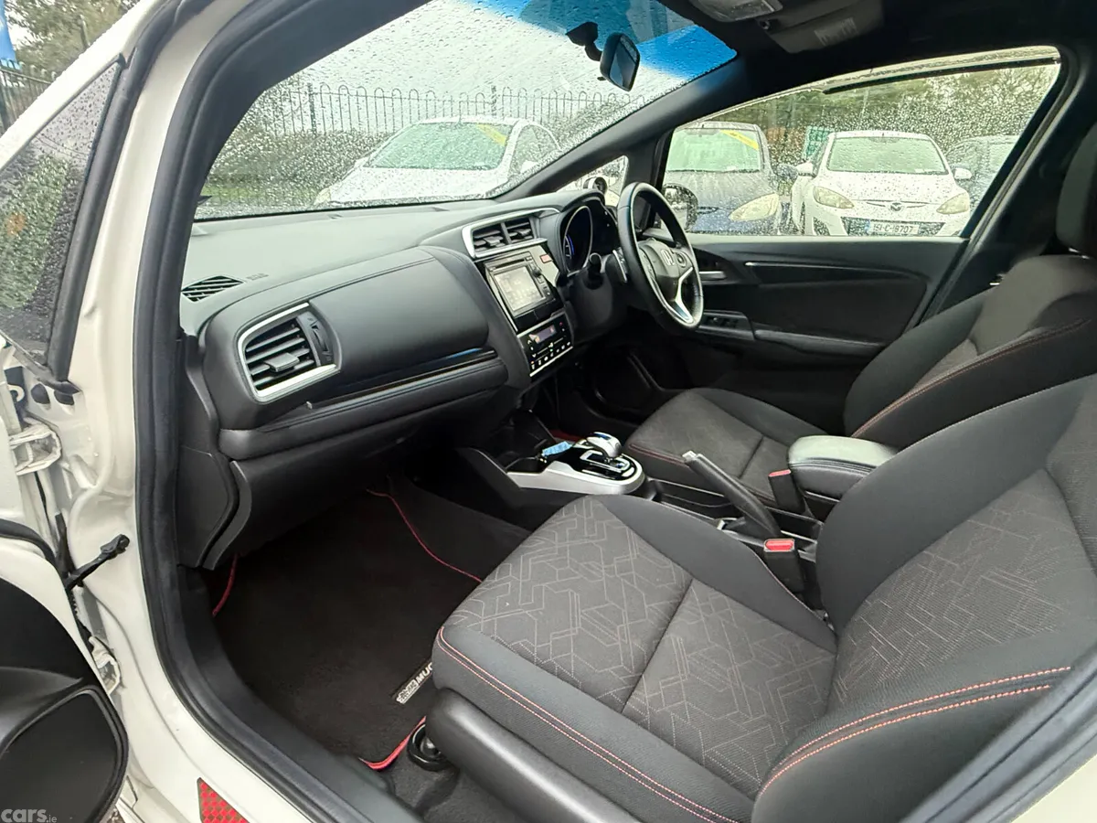 Honda Fit Hatchback, Petrol Hybrid, 2016, White