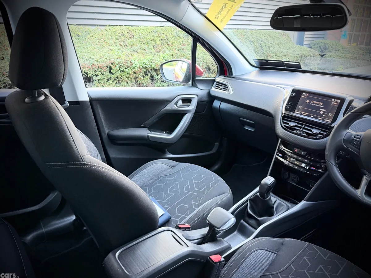 Peugeot 2008 Estate, Petrol, 2019, Red
