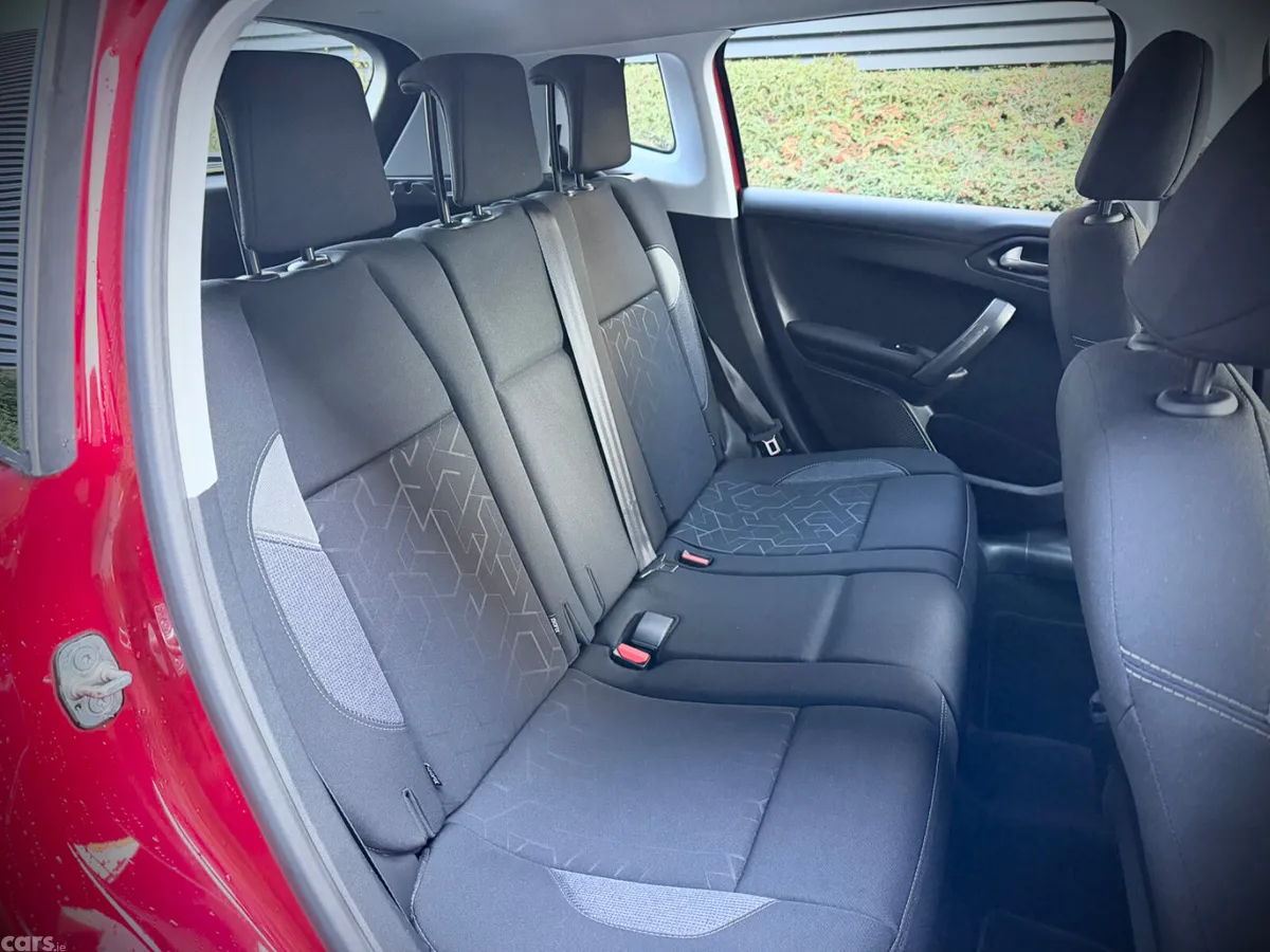 Peugeot 2008 Estate, Petrol, 2019, Red