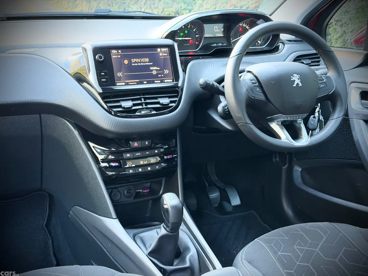 Peugeot 2008 Estate, Petrol, 2019, Red