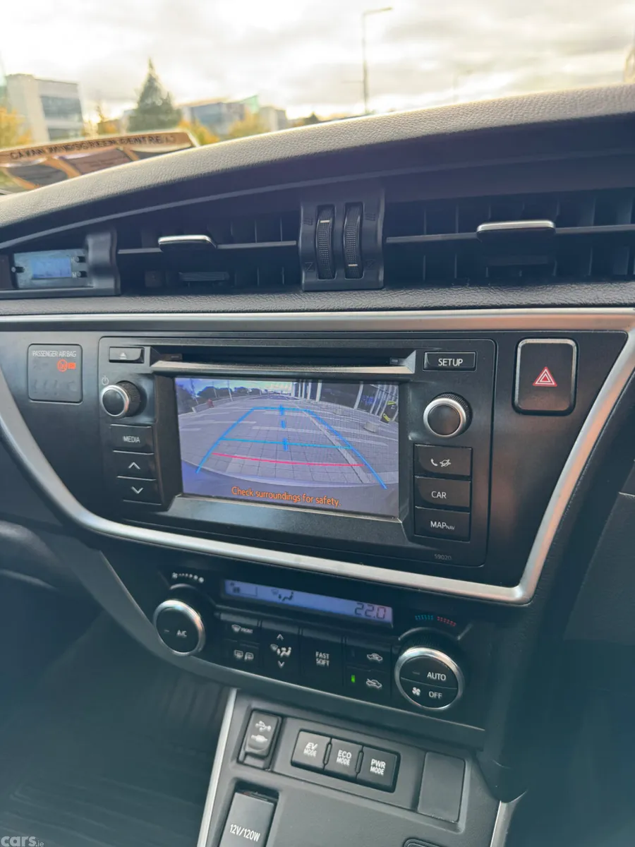 Toyota Auris Hatchback, Petrol Hybrid, 2013, Grey