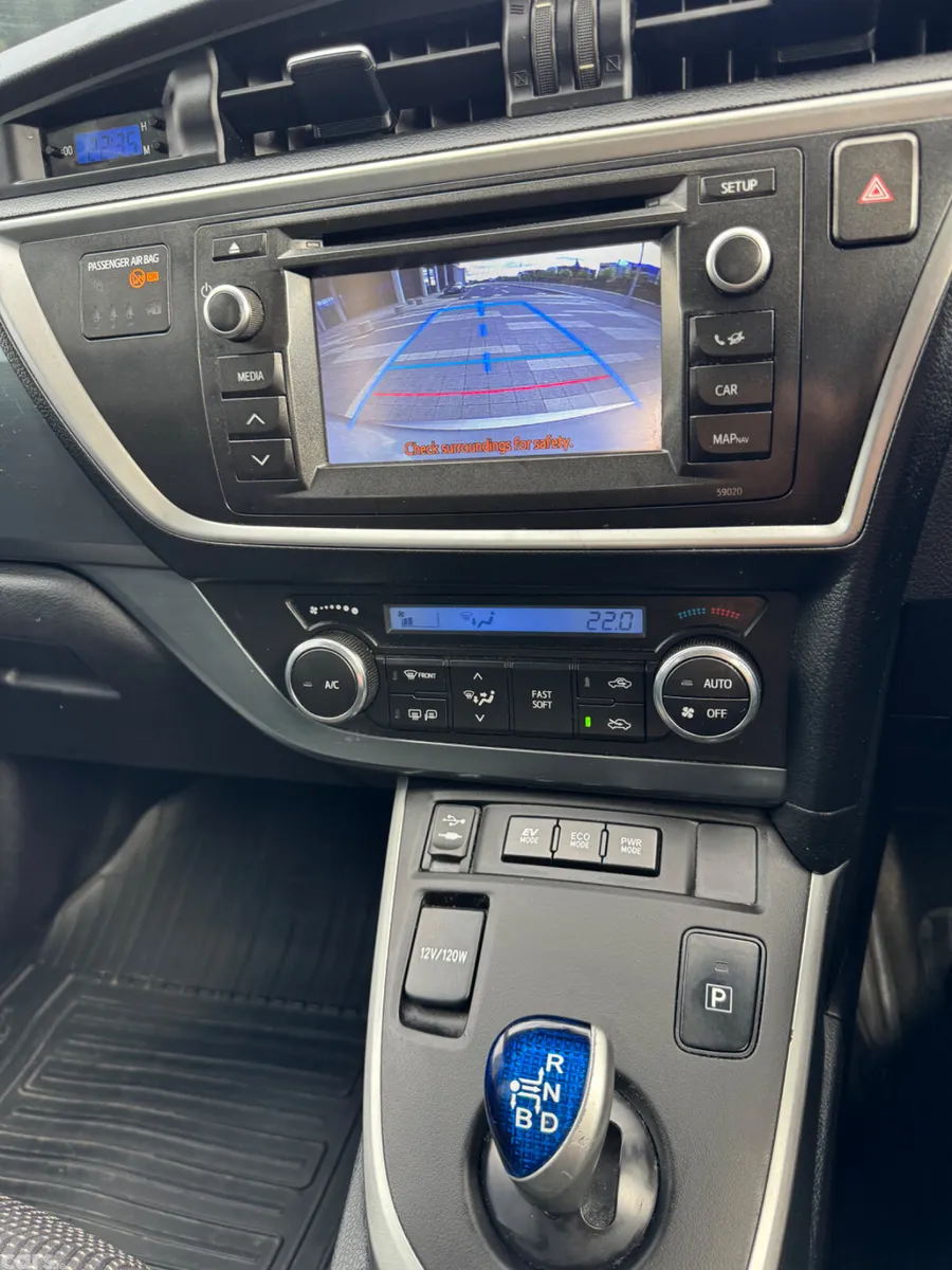 Toyota Auris Hatchback, Petrol Hybrid, 2013, Grey