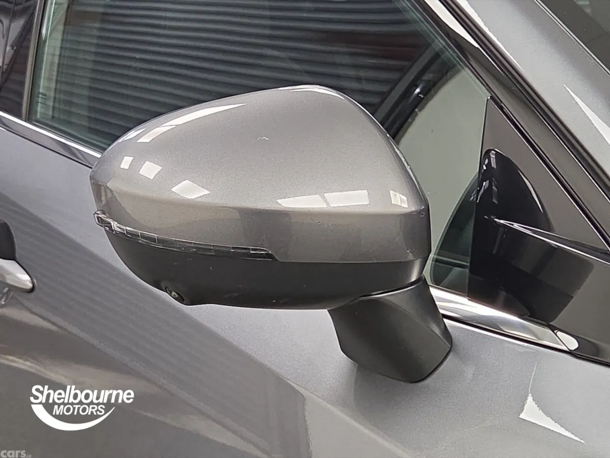 Nissan Qashqai Hatchback, Petrol, 2023, Grey
