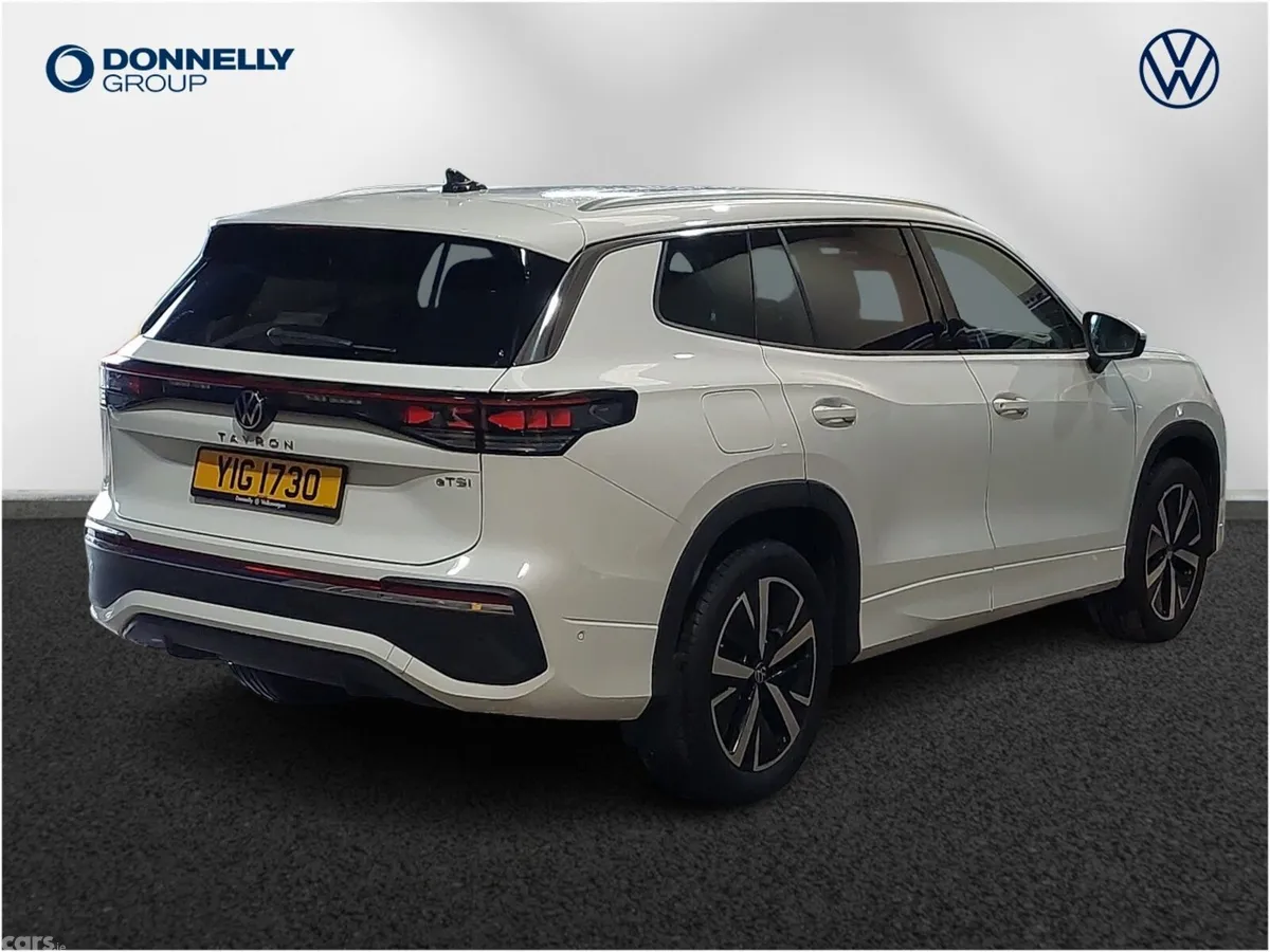 Volkswagen Tayron Estate, Petrol, 2025, White