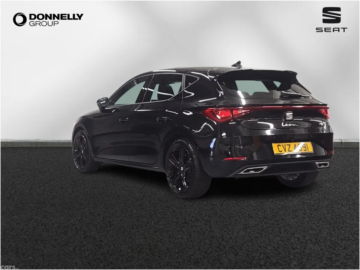 SEAT Leon Hatchback, Petrol, 2026, Black