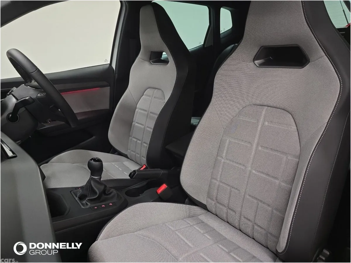 SEAT Arona Hatchback, Petrol, 2026, White