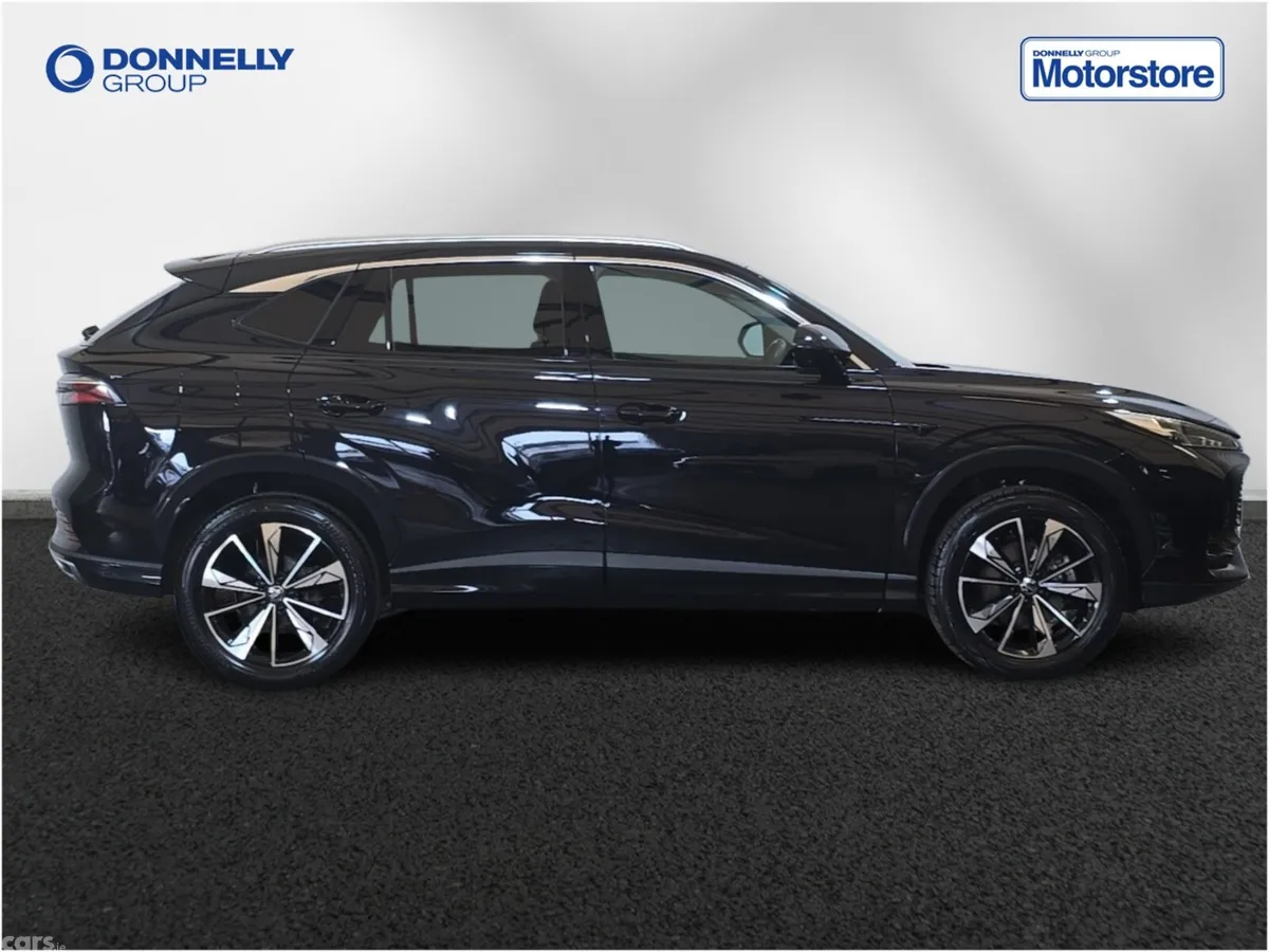 MG HS Hatchback, Petrol, 2025, Black