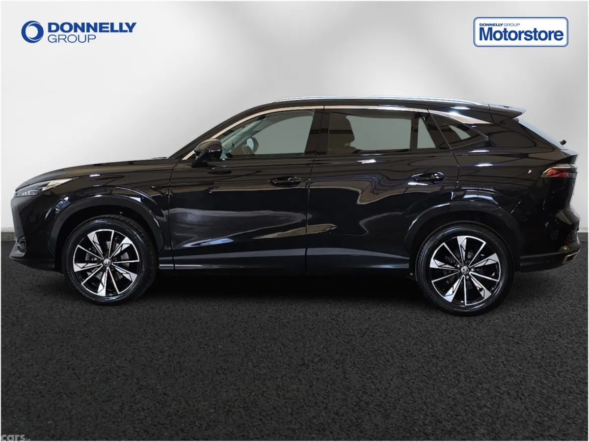 MG HS Hatchback, Petrol, 2025, Black