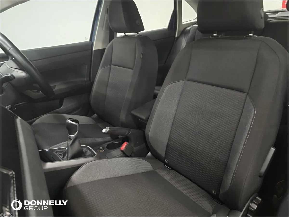 Volkswagen Taigo Hatchback, Petrol, 2023, Blue