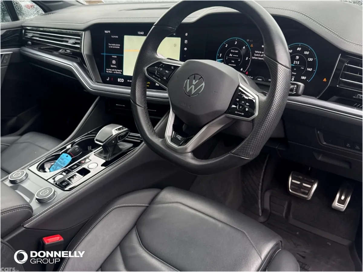 Volkswagen Touareg , Diesel, 2023, White